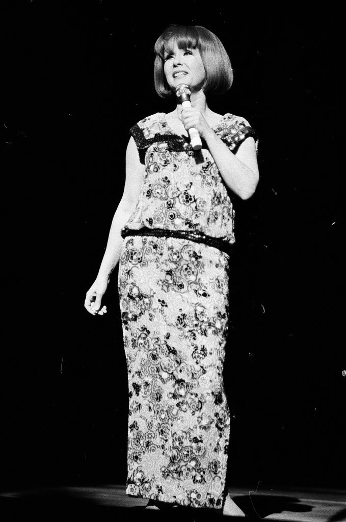 Debbie Reynolds in concert - Martha Hartnett for Chicago Sun-Times