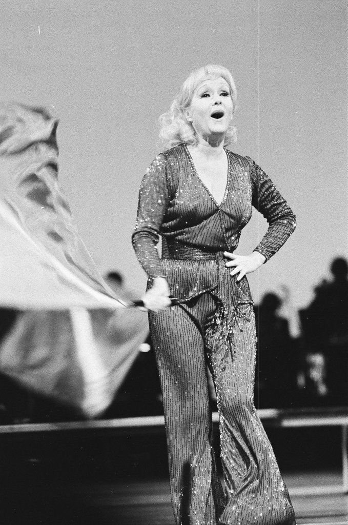 Debbie Reynolds in concert - Martha Hartnett for Chicago Sun-Times