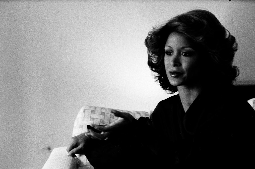 Singer Freda Payne - Bob (Robert) Black for Chicago Sun-Times