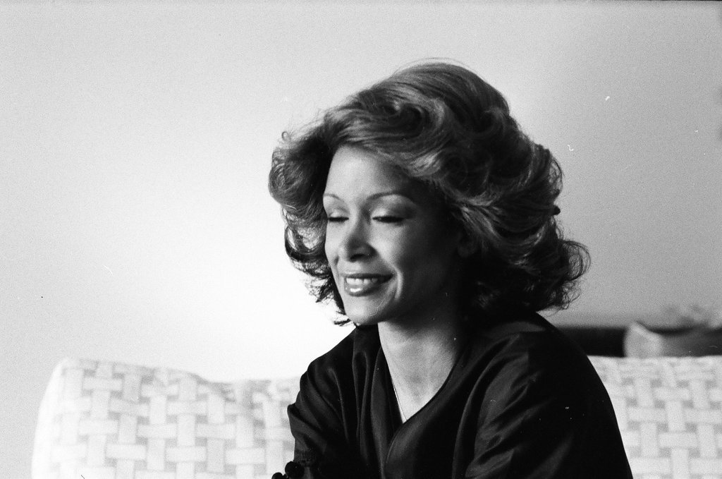 Singer Freda Payne - Bob (Robert) Black for Chicago Sun-Times