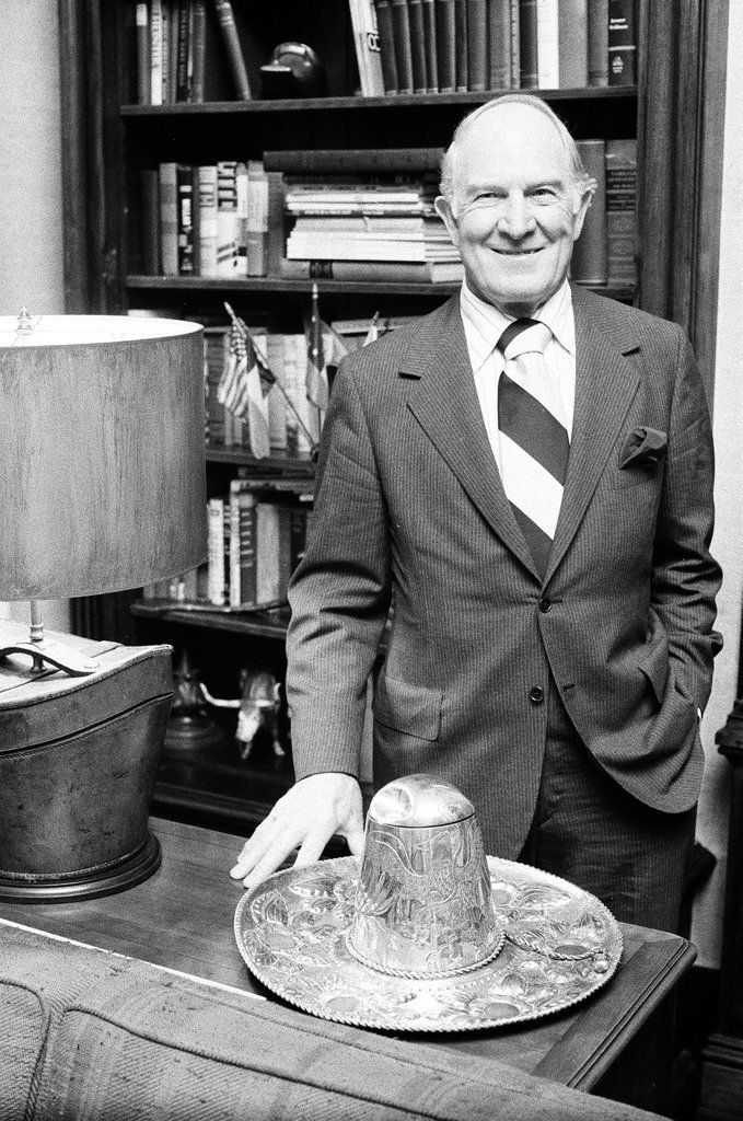 Ike Sewell at his restaurants - Randy B. Leffingwell for Chicago Sun-Times