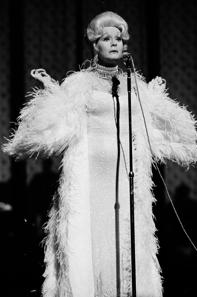 Debbie Reynolds in concert - Martha Hartnett for Chicago Sun-Times