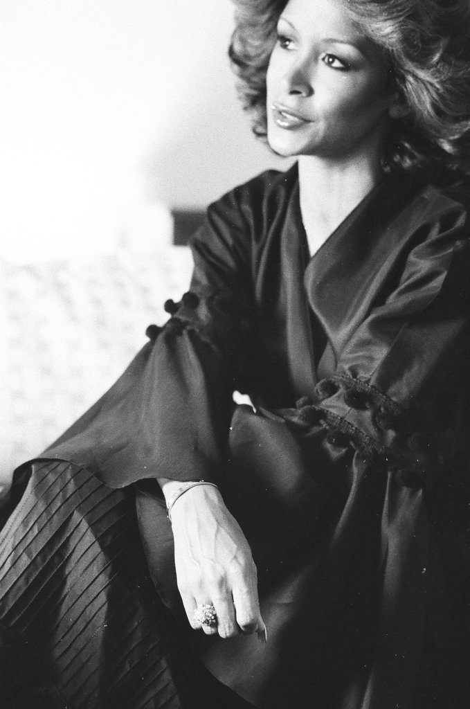 Singer Freda Payne - Bob (Robert) Black for Chicago Sun-Times