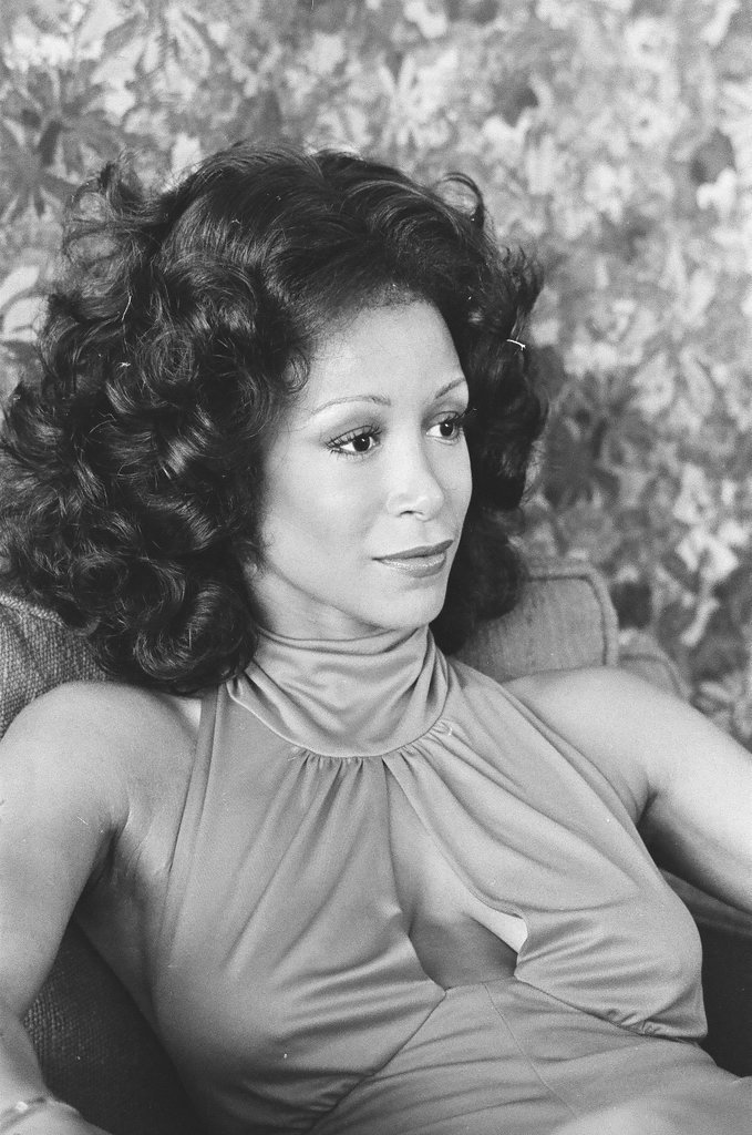 Freda Payne fashion - Pete Peters for Chicago Sun-Times