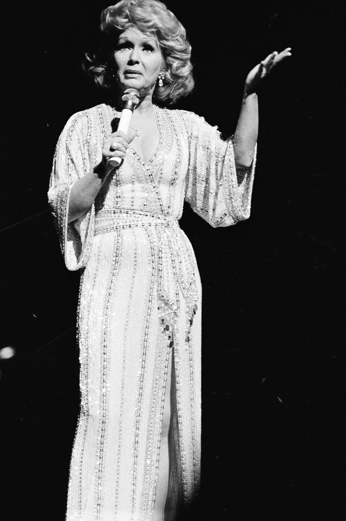 Debbie Reynolds in concert - Martha Hartnett for Chicago Sun-Times