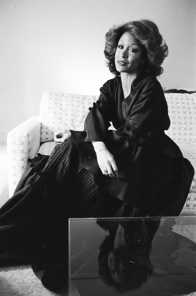Singer Freda Payne - Bob (Robert) Black for Chicago Sun-Times