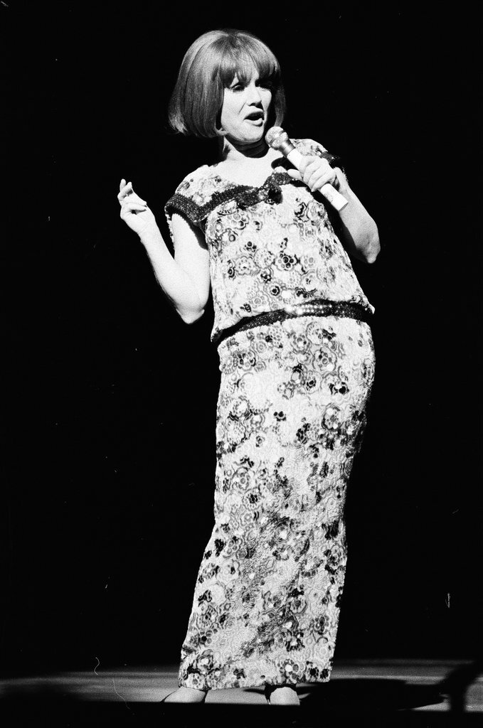 Debbie Reynolds in concert - Martha Hartnett for Chicago Sun-Times