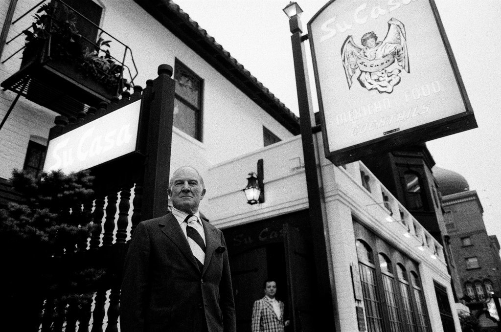 Ike Sewell at his restaurants - Randy B. Leffingwell for Chicago Sun-Times