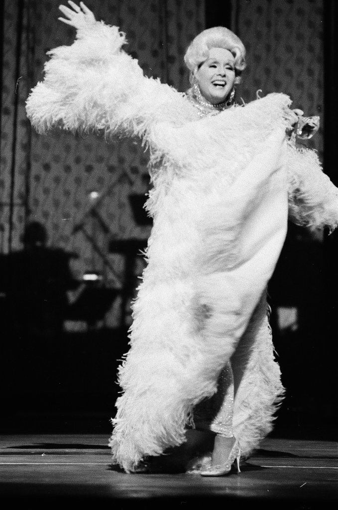 Debbie Reynolds in concert - Martha Hartnett for Chicago Sun-Times