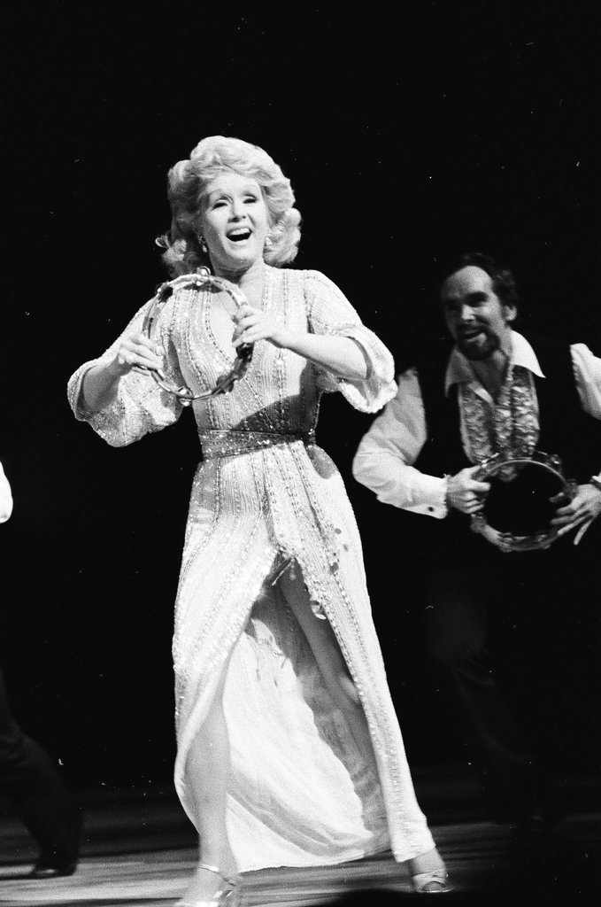 Debbie Reynolds in concert - Martha Hartnett for Chicago Sun-Times