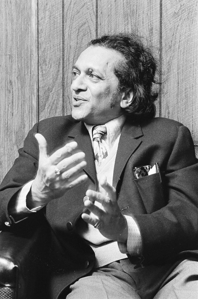Ravi Shankar in Chicago - Gene Pesek for Chicago Sun-Times
