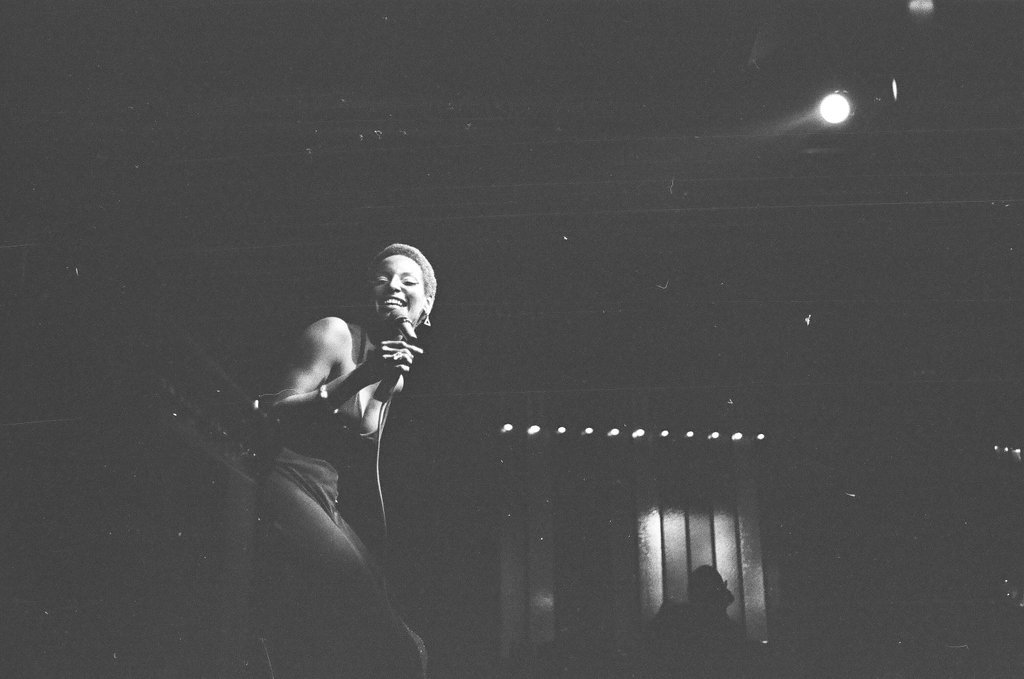 Trina Parks performs at Mister Kelly's - Bob (Robert) Black for Chicago Sun-Times
