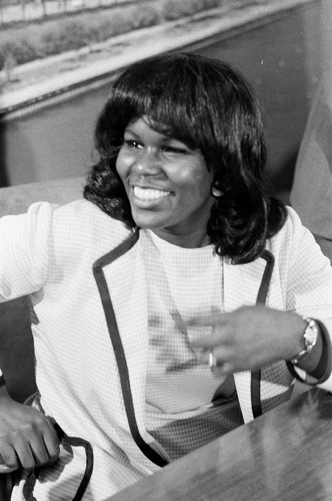 First female CTA driver Mary Wallace - Carmen Reporto for Chicago Sun-Times