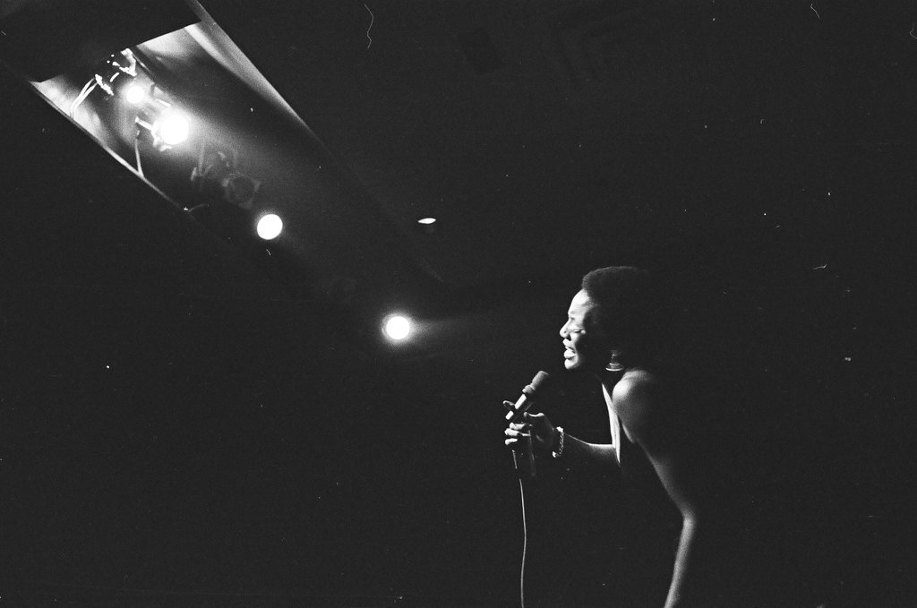 Trina Parks performs at Mister Kelly's - Bob (Robert) Black for Chicago Sun-Times