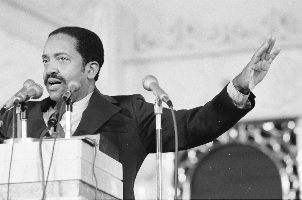 Wallace D. Muhammad speaks at Muslim temple - Randy B. Leffingwell for Chicago Sun-Times