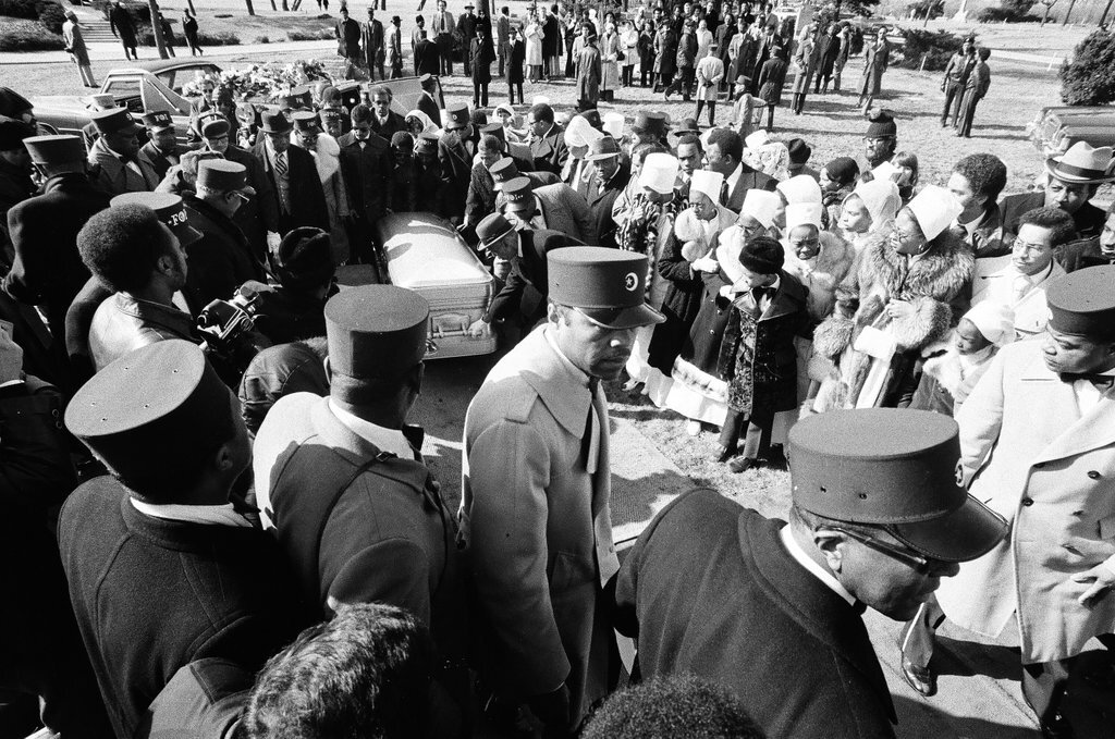 Elijah Muhammad burial at Glenwood Cemetery - Randy B. Leffingwell for Chicago Sun-Times