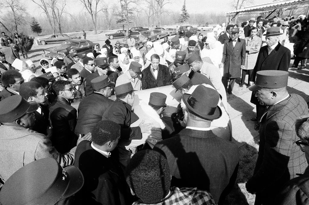 Elijah Muhammad burial at Glenwood Cemetery - Randy B. Leffingwell for Chicago Sun-Times