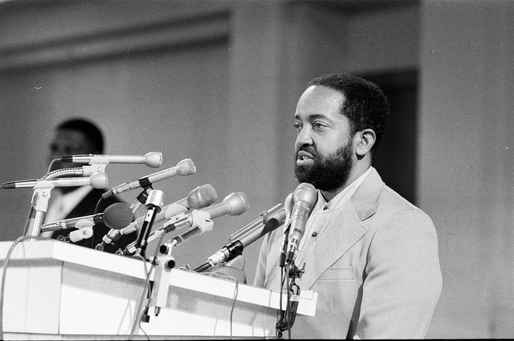 Wallace D. Muhammad speaks about hostage situation - John H. White for Chicago Sun-Times