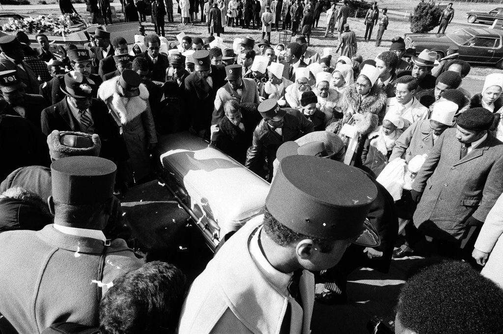 Elijah Muhammad burial at Glenwood Cemetery - Randy B. Leffingwell for Chicago Sun-Times