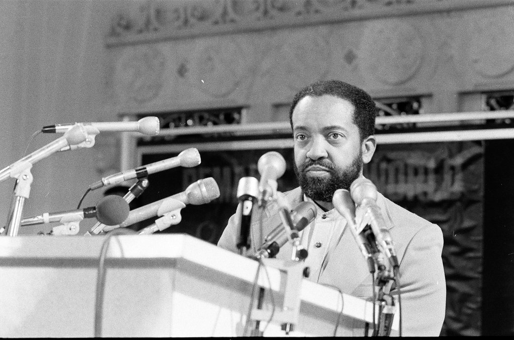 Wallace D. Muhammad speaks about hostage situation - John H. White for Chicago Sun-Times