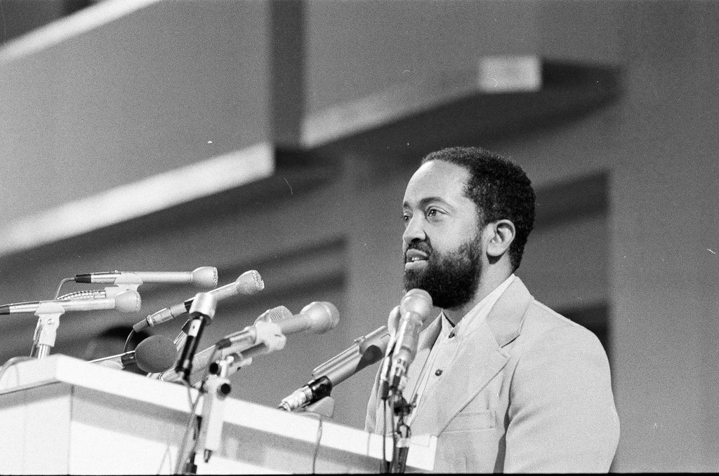 Wallace D. Muhammad speaks about hostage situation - John H. White for Chicago Sun-Times
