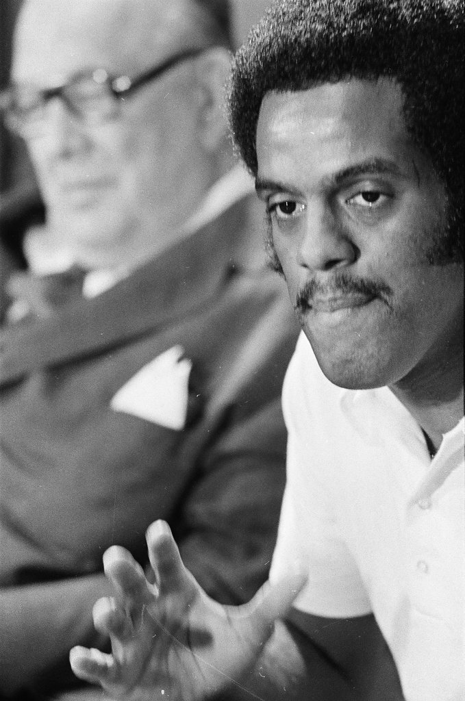Wallace D. Muhammad speaks at Muslim temple - Randy B. Leffingwell for Chicago Sun-Times