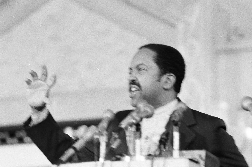 Wallace D. Muhammad speaks at Muslim temple - Randy B. Leffingwell for Chicago Sun-Times