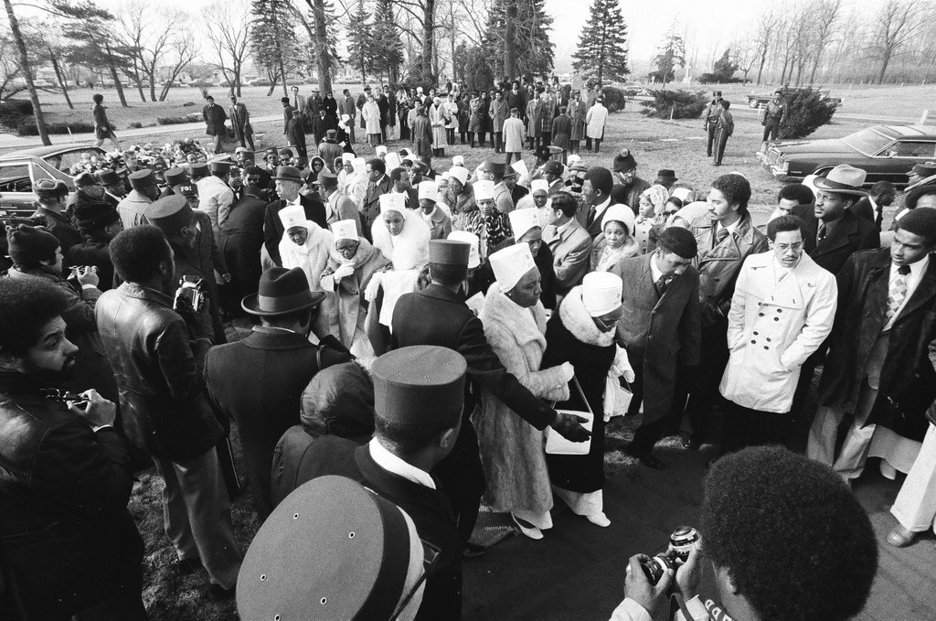 Elijah Muhammad burial at Glenwood Cemetery - Randy B. Leffingwell for Chicago Sun-Times