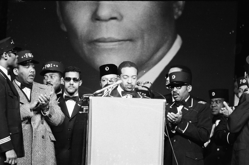 Elijah Muhammad funeral rites - Howard D. Simmons for Chicago Sun-Times