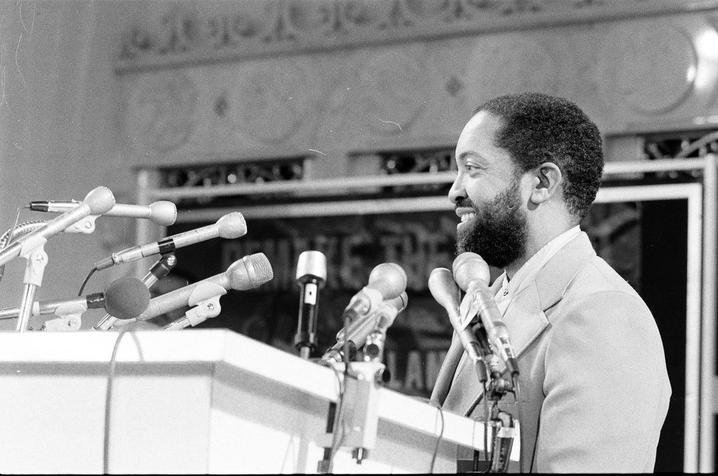 Wallace D. Muhammad speaks about hostage situation - John H. White for Chicago Sun-Times