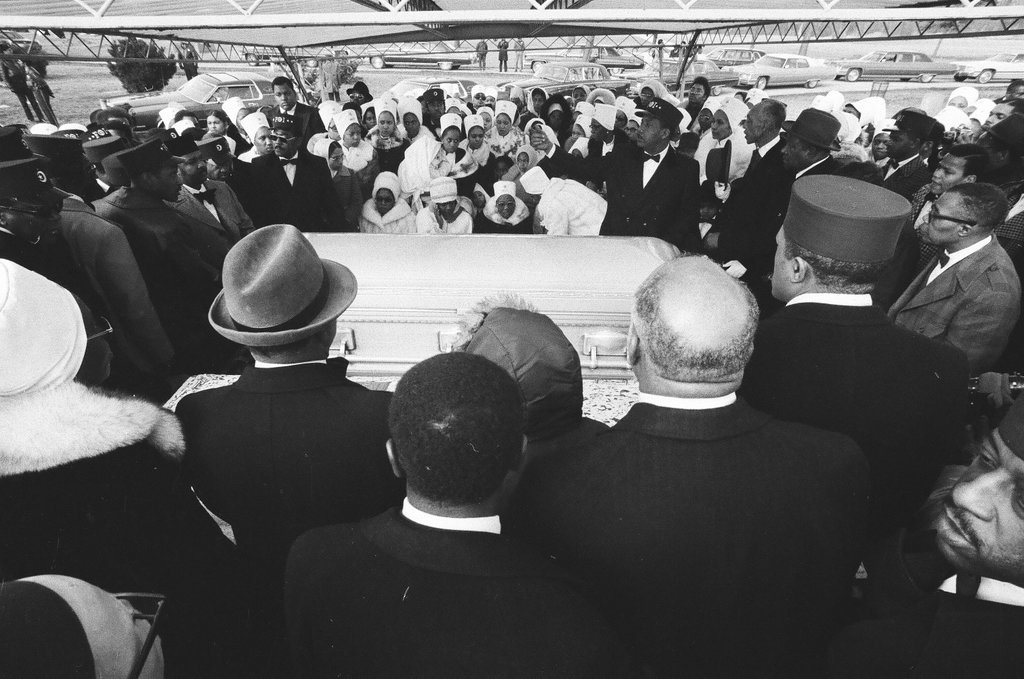 Elijah Muhammad burial at Glenwood Cemetery - Randy B. Leffingwell for Chicago Sun-Times