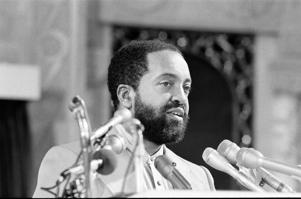 Wallace D. Muhammad speaks about hostage situation - John H. White for Chicago Sun-Times