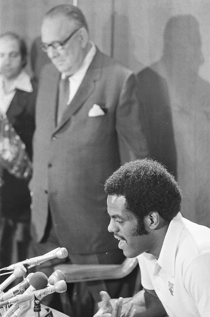 Wallace D. Muhammad speaks at Muslim temple - Randy B. Leffingwell for Chicago Sun-Times