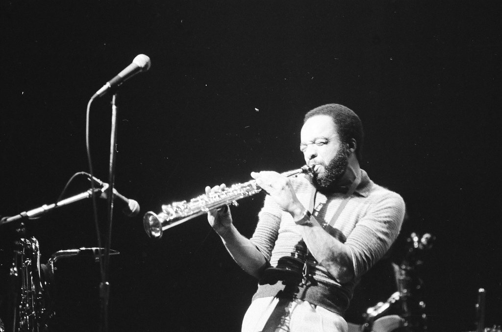 Grover Washington in concert - Bob (Robert) Black for Chicago Sun-Times