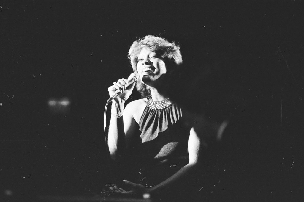 Dionne Warwick performs at Drury Lane Theatre - Duane Hall for Chicago Sun-Times