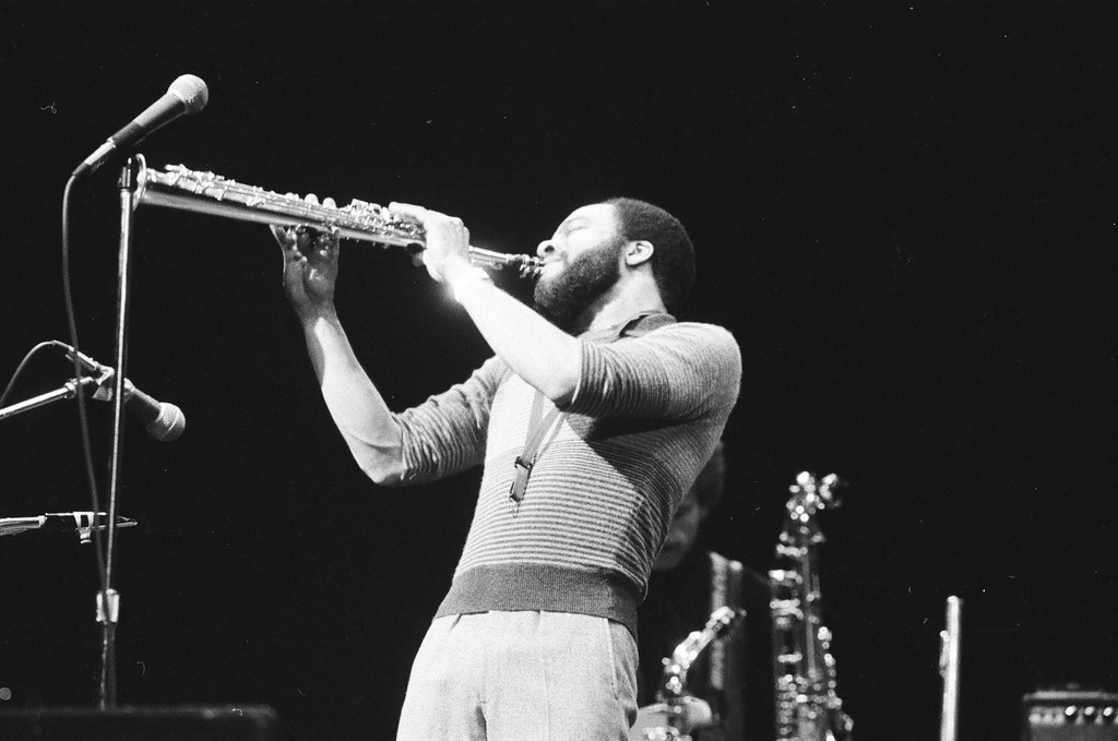 Grover Washington in concert - Bob (Robert) Black for Chicago Sun-Times