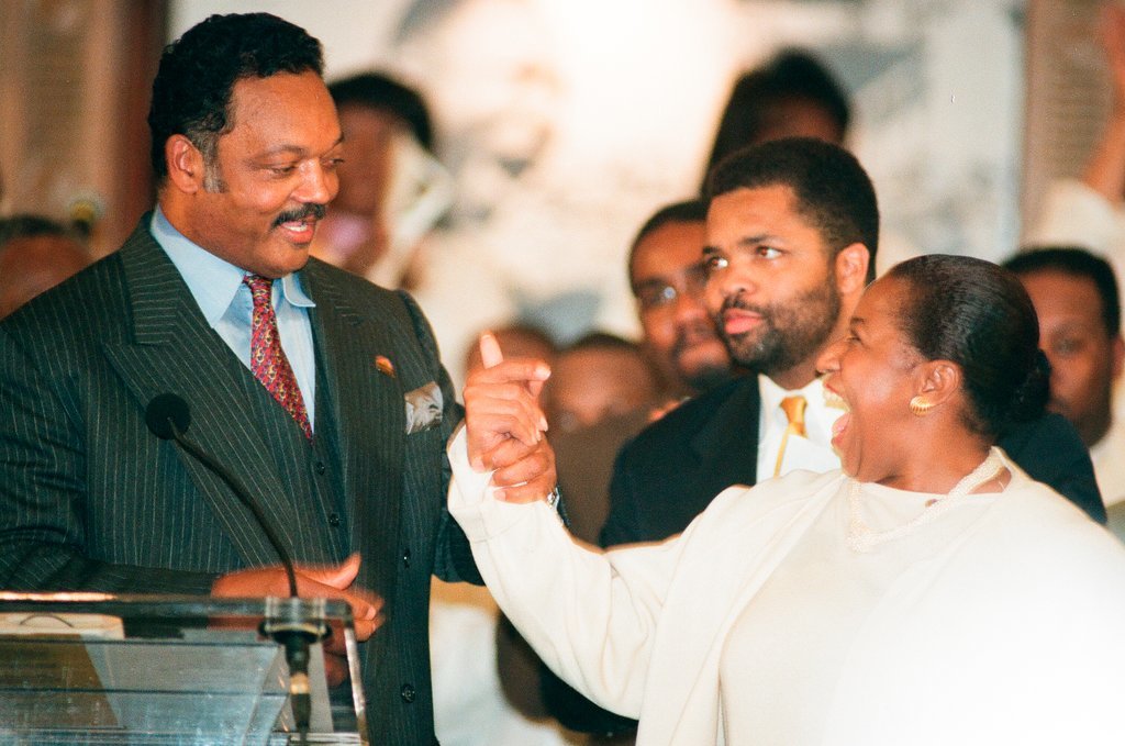 Hillary Clinton and US Senator Carol Moseley-Braun - Chicago Sun-Times