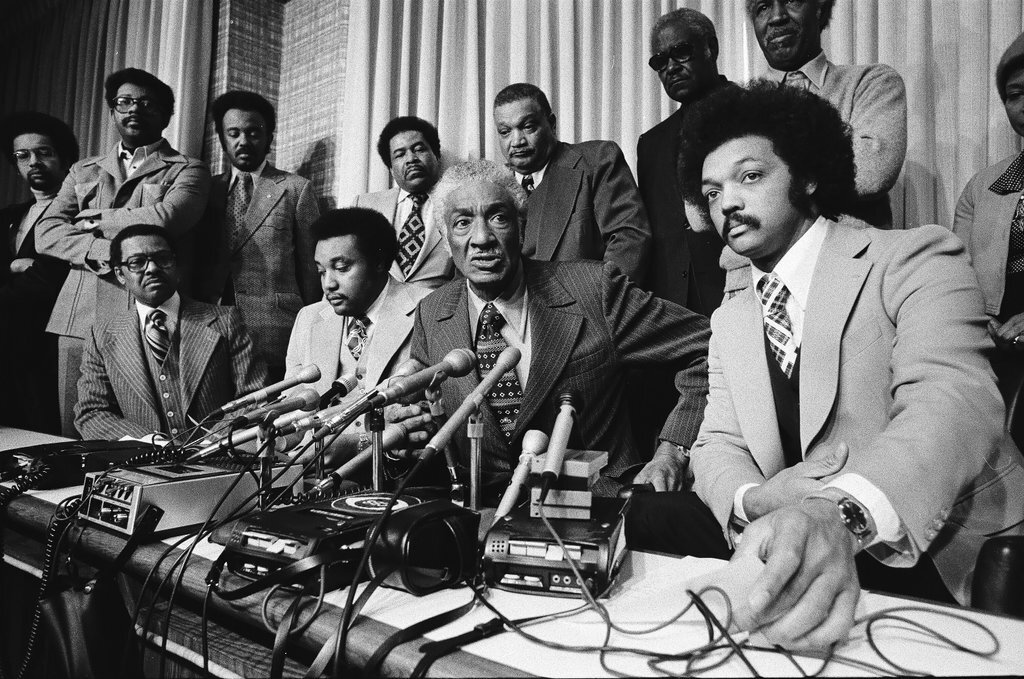 Jesse Jackson announcing name of black mayoral candidate at a press conference - Chicago Sun-Times