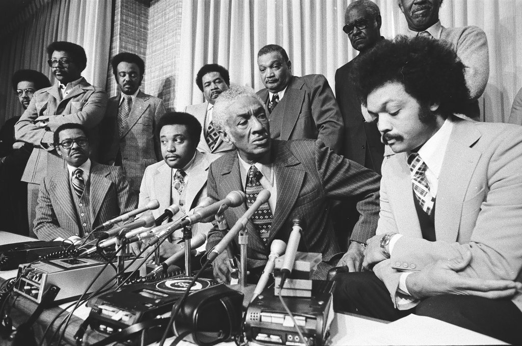 Jesse Jackson announcing name of black mayoral candidate at a press conference - Chicago Sun-Times