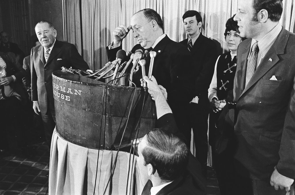 Adlai Stevenson III and others at the Sherman House Hotel on election night - Chicago Sun-Times