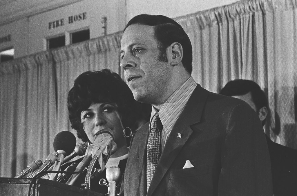 Adlai Stevenson III and others at the Sherman House Hotel on election night - Chicago Sun-Times