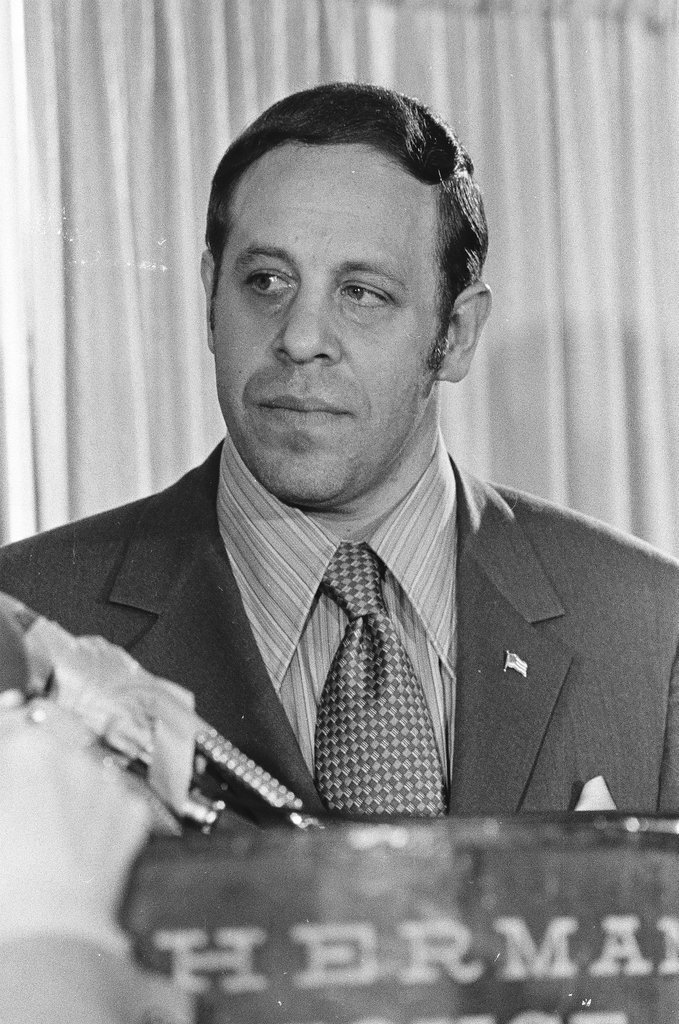 Adlai Stevenson III and others at the Sherman House Hotel on election night - Chicago Sun-Times