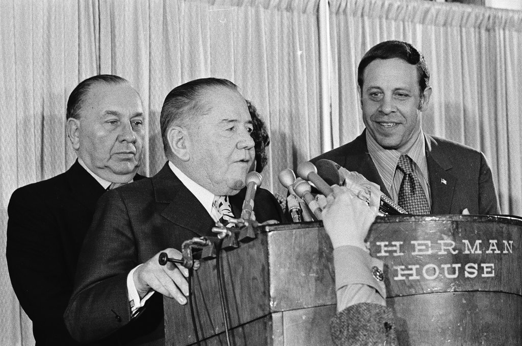 Adlai Stevenson III and others at the Sherman House Hotel on election night - Chicago Sun-Times