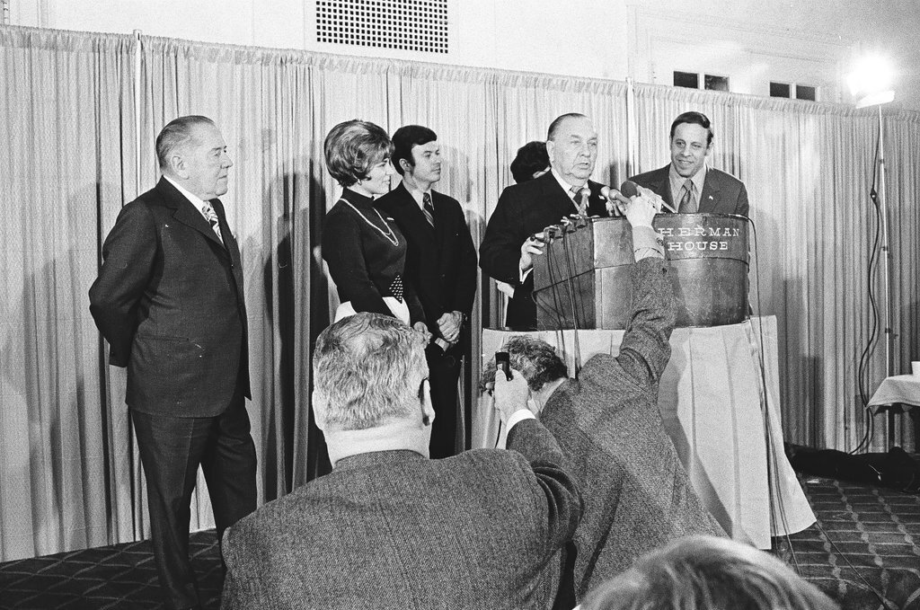 Adlai Stevenson III and others at the Sherman House Hotel on election night - Chicago Sun-Times