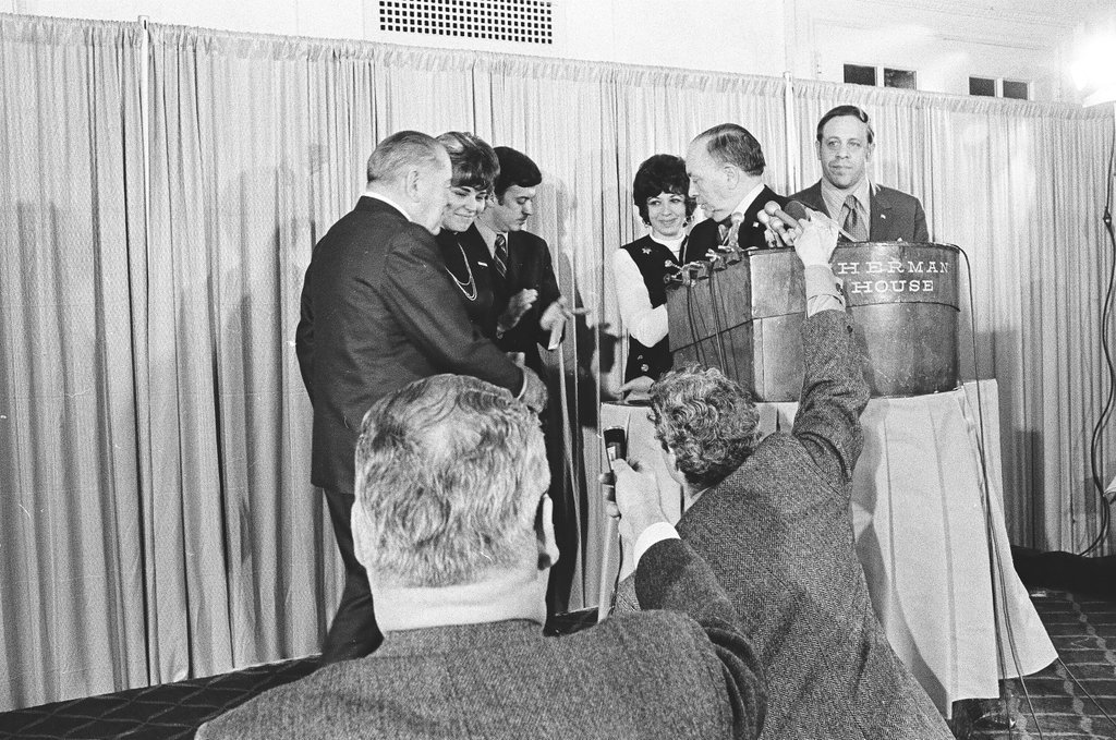 Adlai Stevenson III and others at the Sherman House Hotel on election night - Chicago Sun-Times