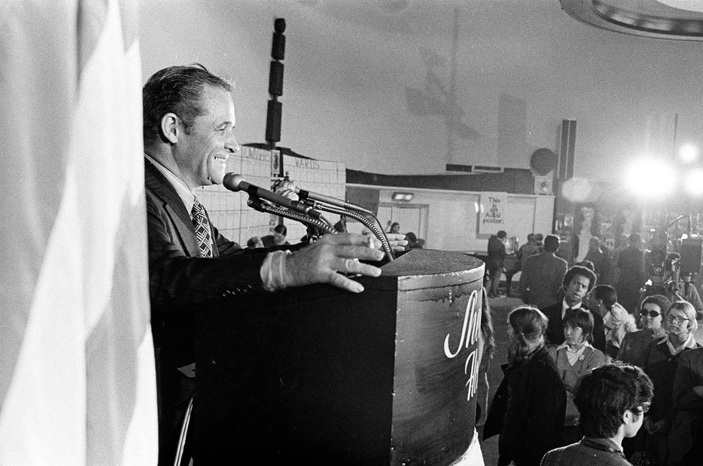 Adlai Stevenson III and others at the Sherman House Hotel on election night - Chicago Sun-Times