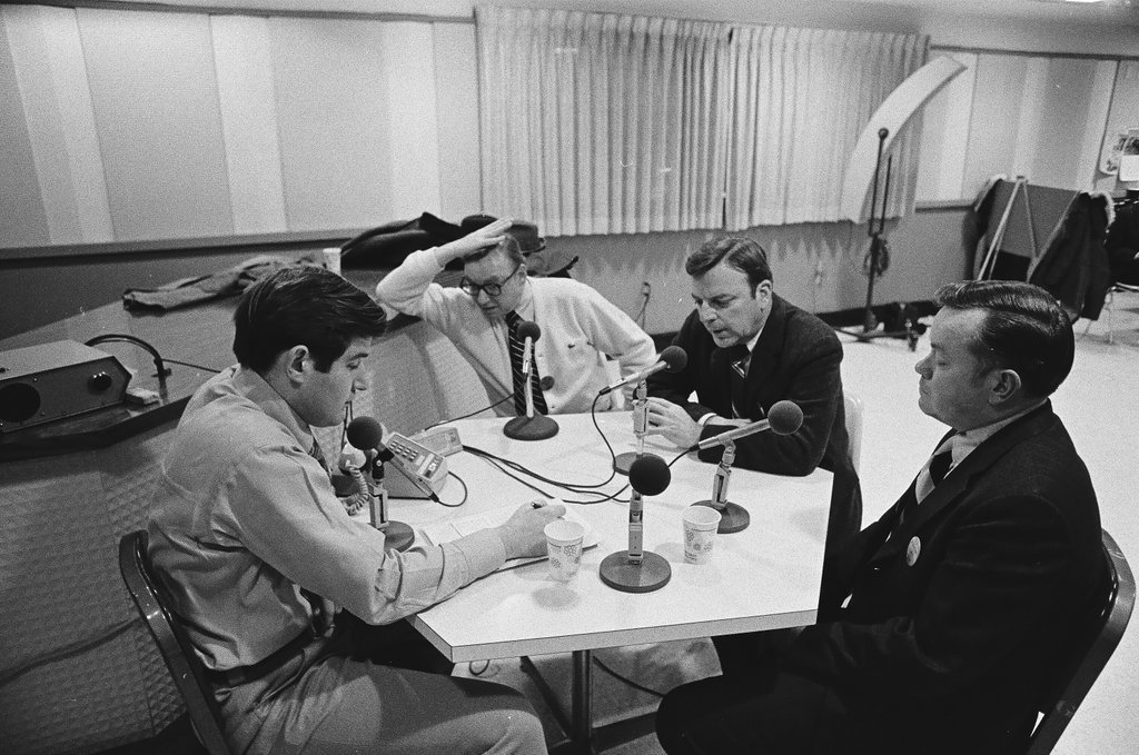 Ed Hanrahan, Don Moore and Bernie Carey debate in WMAQ studio - Chicago Sun-Times