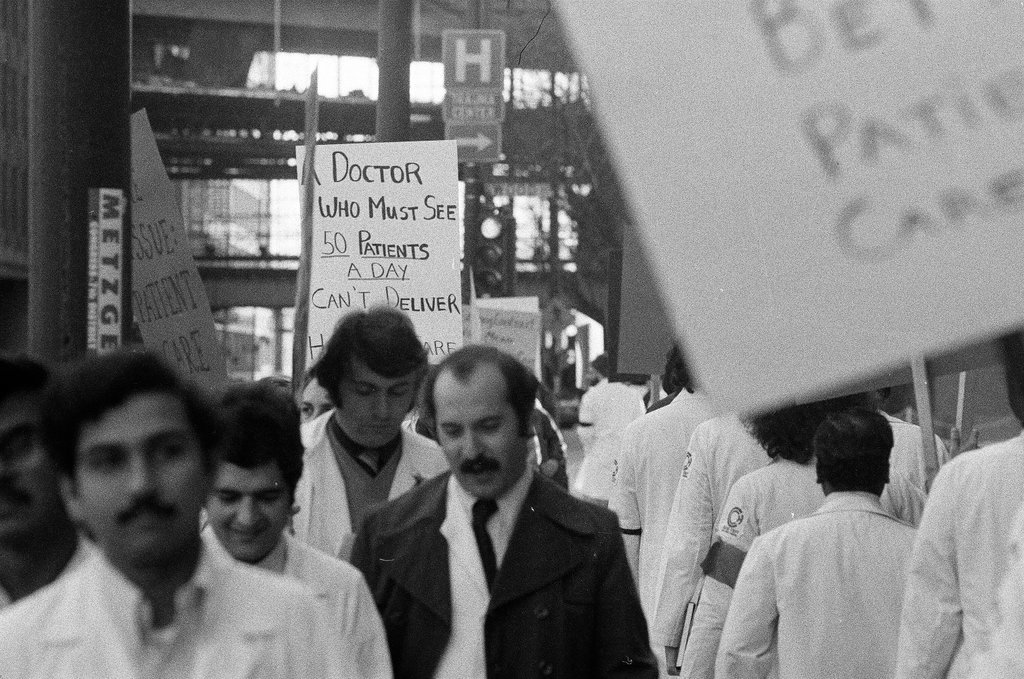 Doctors on strike picketing outside of Cook County Hospital - Chicago Sun-Times