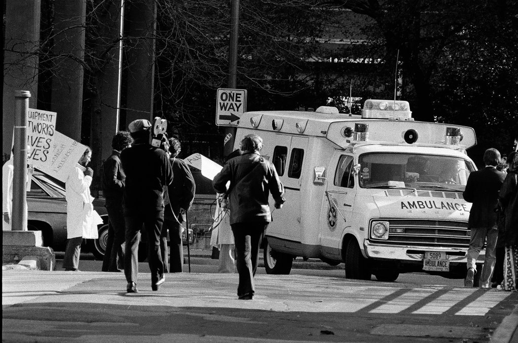 Doctors on strike picketing outside of Cook County Hospital - Chicago Sun-Times