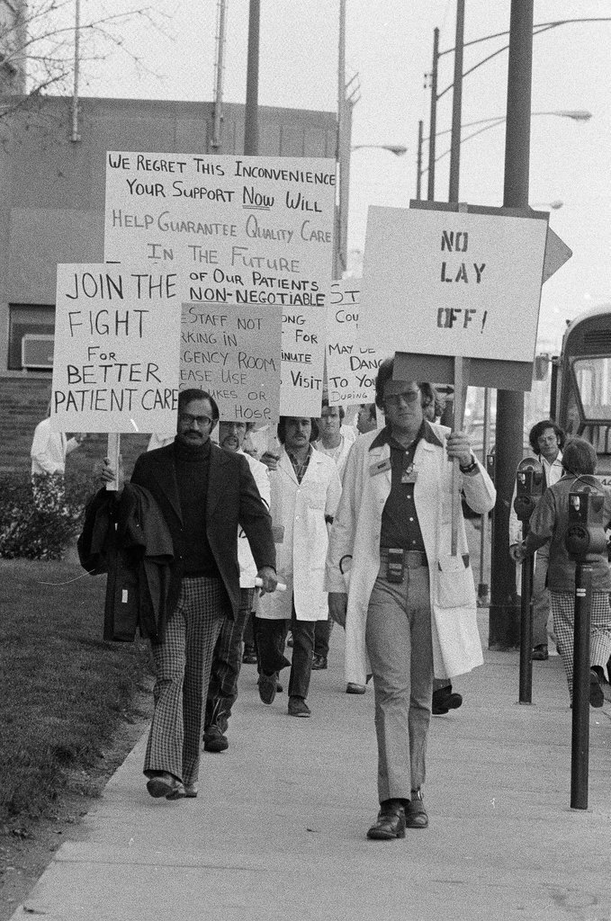Doctors on strike picketing outside of Cook County Hospital - Chicago Sun-Times